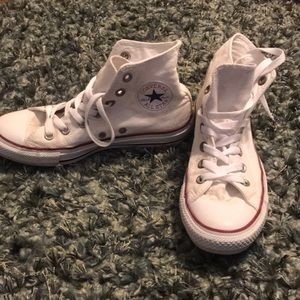 Hi top converse size 7